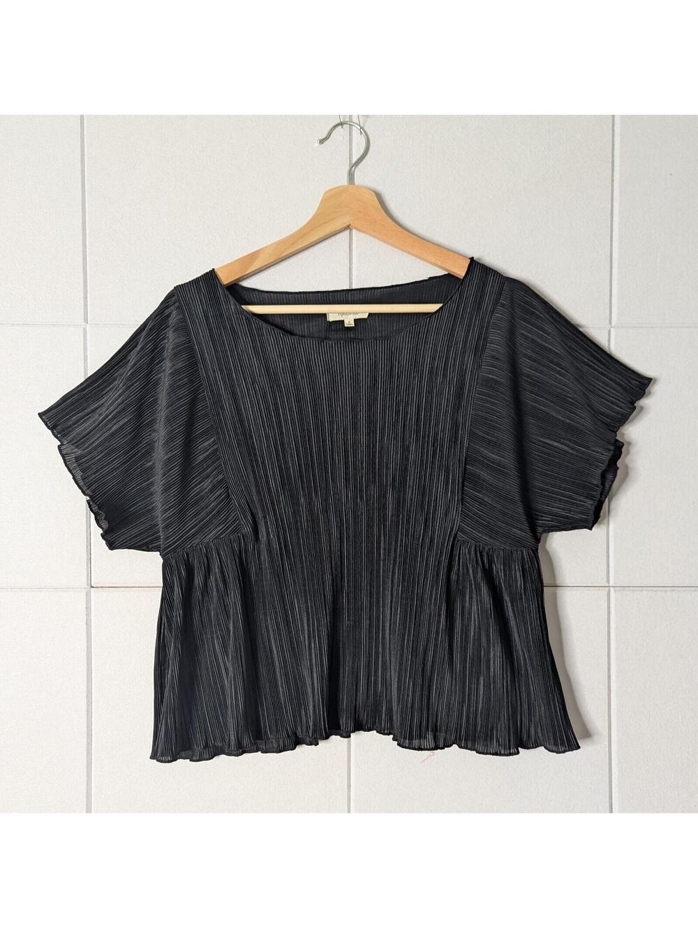 Madewell plisse micro pleat flutter sleeve top